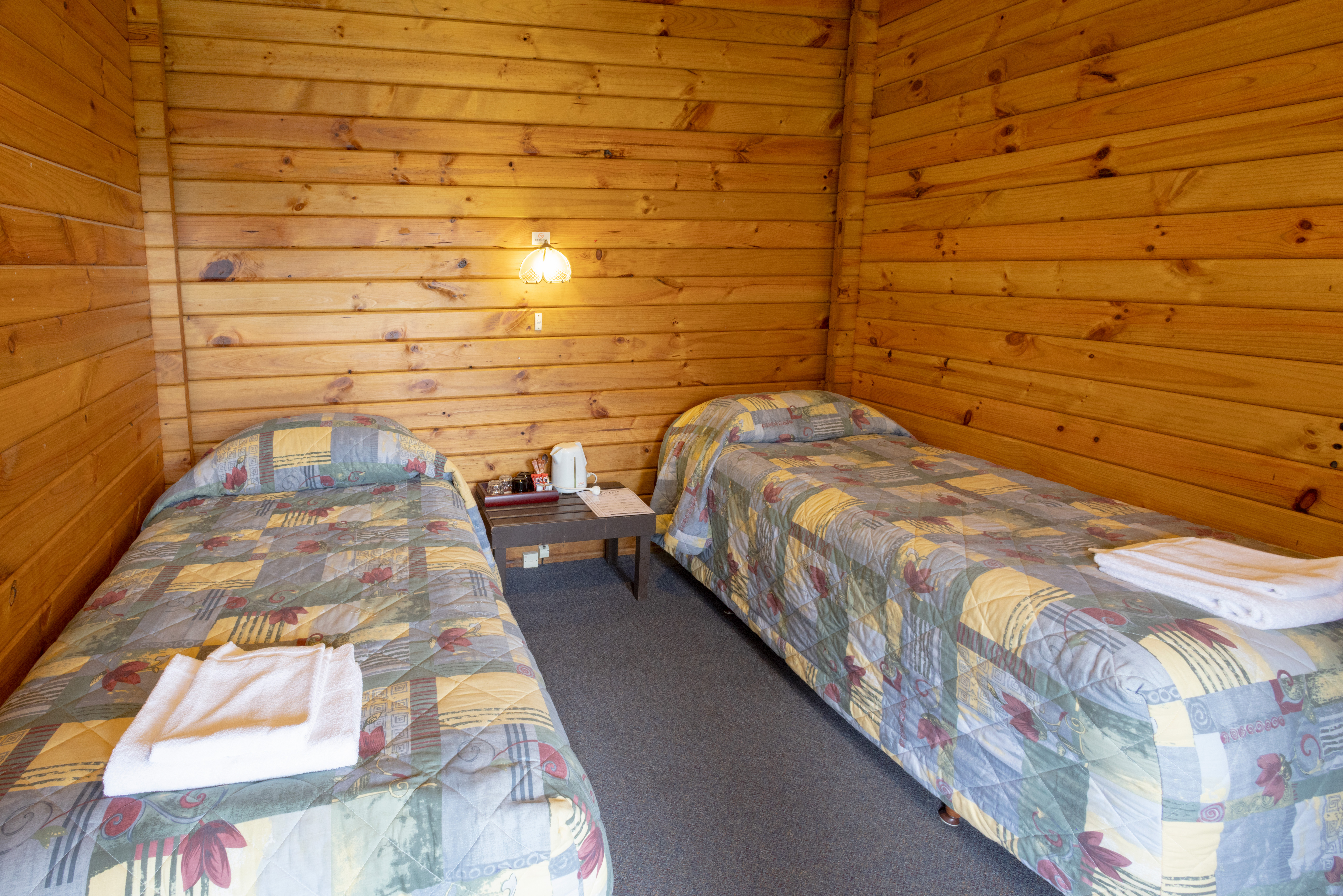 Twin Single Room - Shared Bathroom